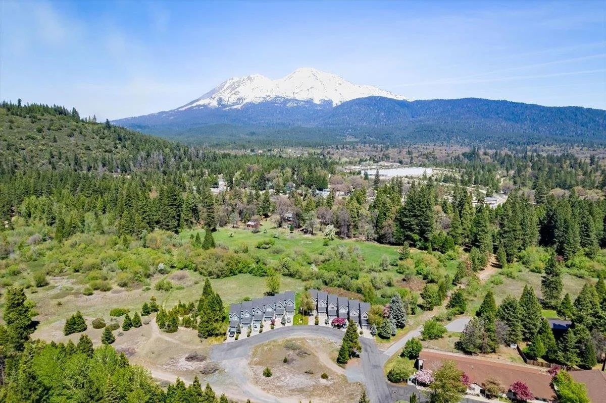 1422 Kingston Rd., Mount Shasta — view 6 of 12