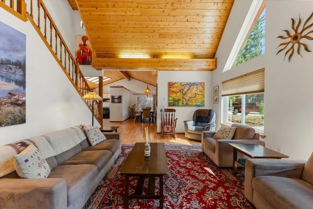 5539 Rainbow Circle, Weed — view 10 of 12
