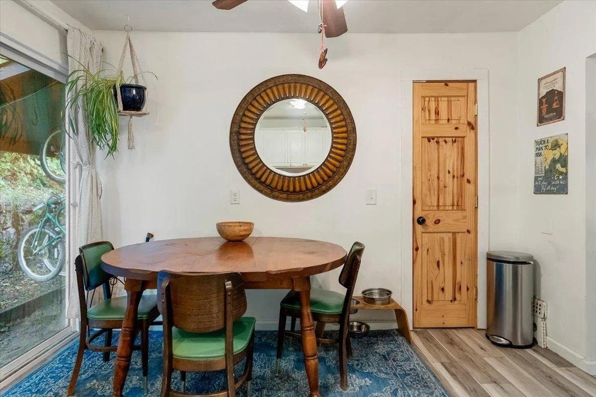 698 S First Street, Dunsmuir — view 12 of 12
