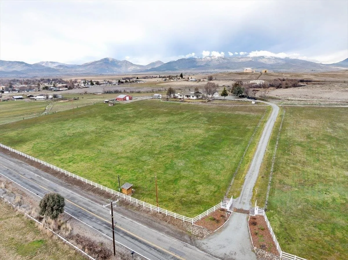 1201 Ball Mountain Little Shasta Rd, Montague — view 9 of 12