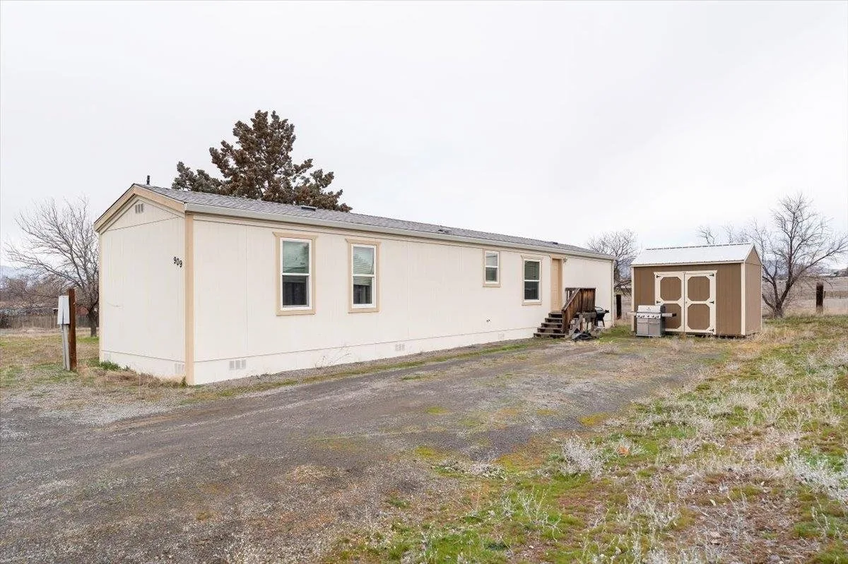 907-909 Ball Mountain Little Shasta Rd, Montague — view 7 of 12