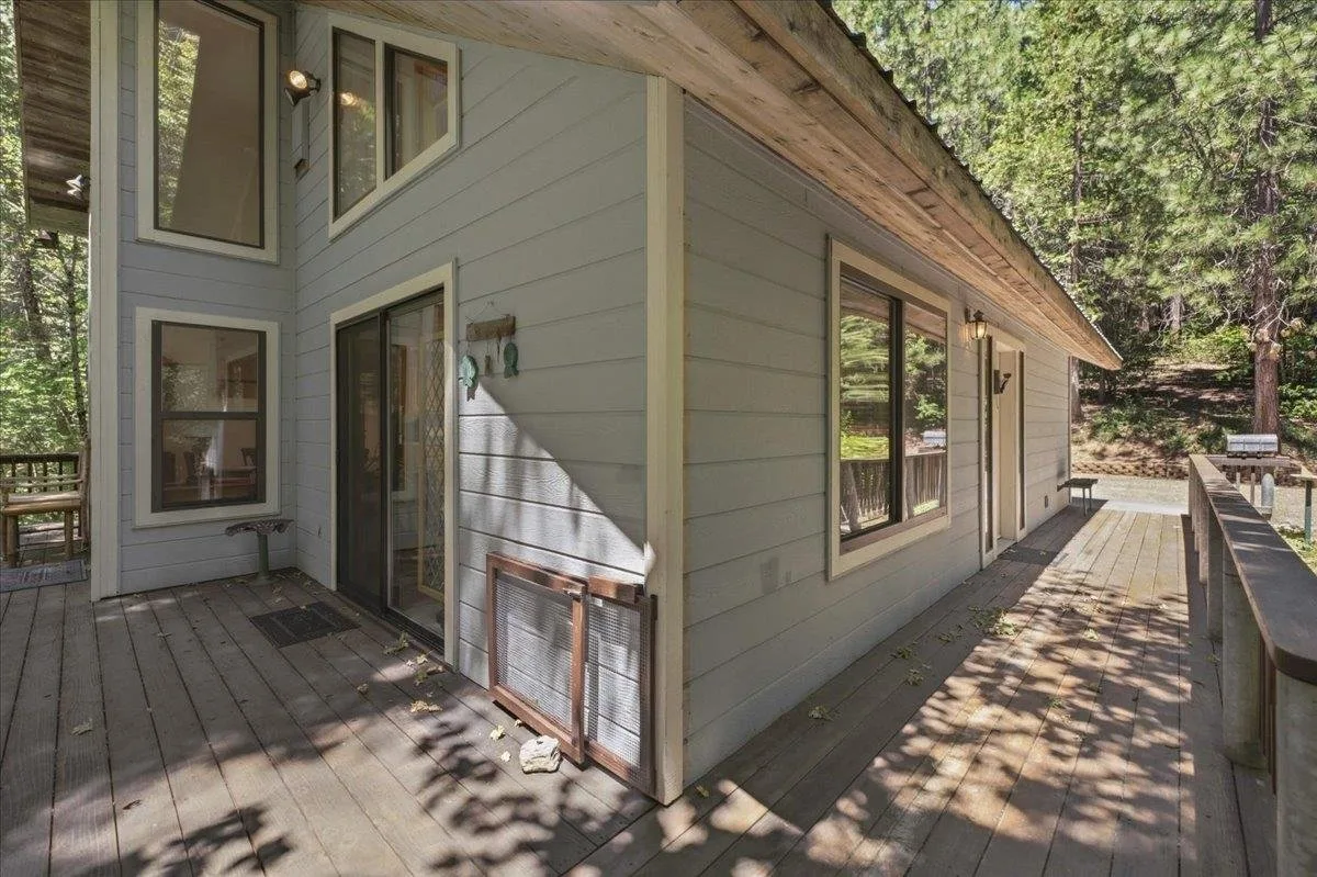 Exterior at 20929 Fall Creek Rd, Castella — 3 of 6