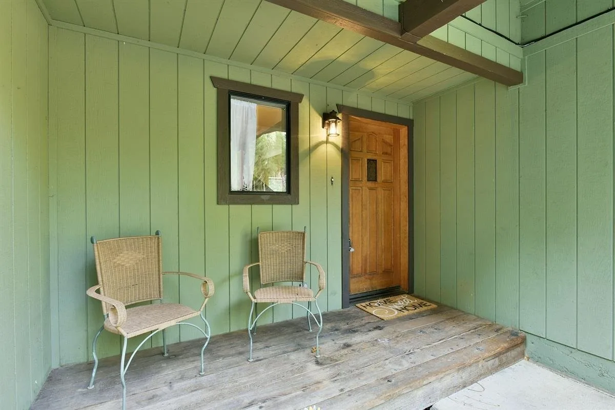 4000 Timber Dr, Dunsmuir — view 4 of 12