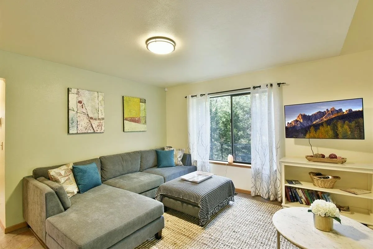 4000 Timber Dr, Dunsmuir — view 8 of 12
