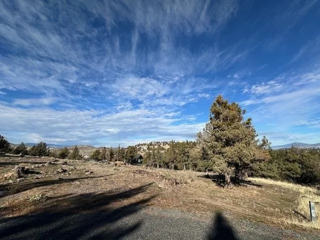 5238 Hill Drive, Weed — view 4 of 11