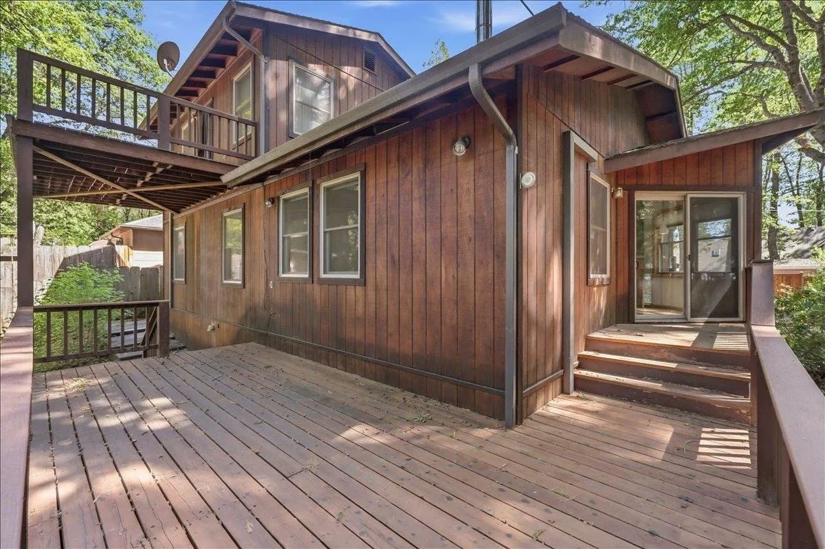 306 Gaudenzio, Mount Shasta — view 5 of 12