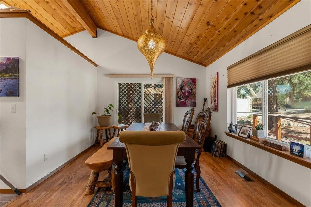 5539 Rainbow Circle, Weed — view 11 of 12
