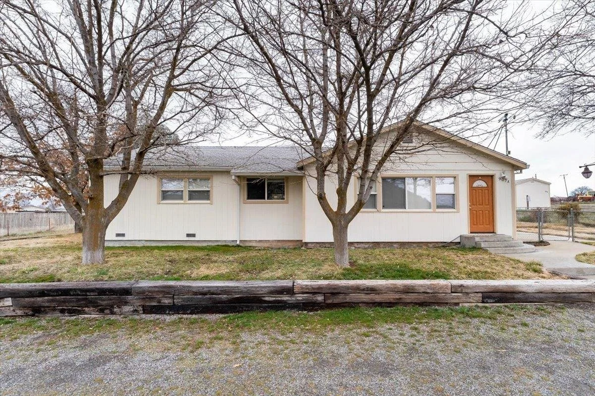 907-909 Ball Mountain Little Shasta Rd, Montague — view 2 of 12