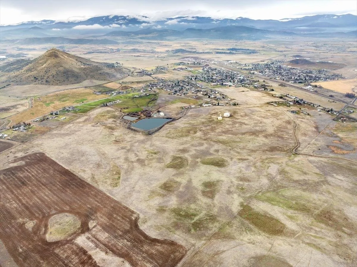104 Acres Ball Mountain Little Shasta Rd, Montague — view 4 of 11