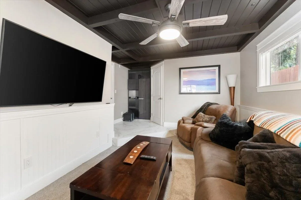 4310 Buckboard Ln, Dunsmuir — view 11 of 12