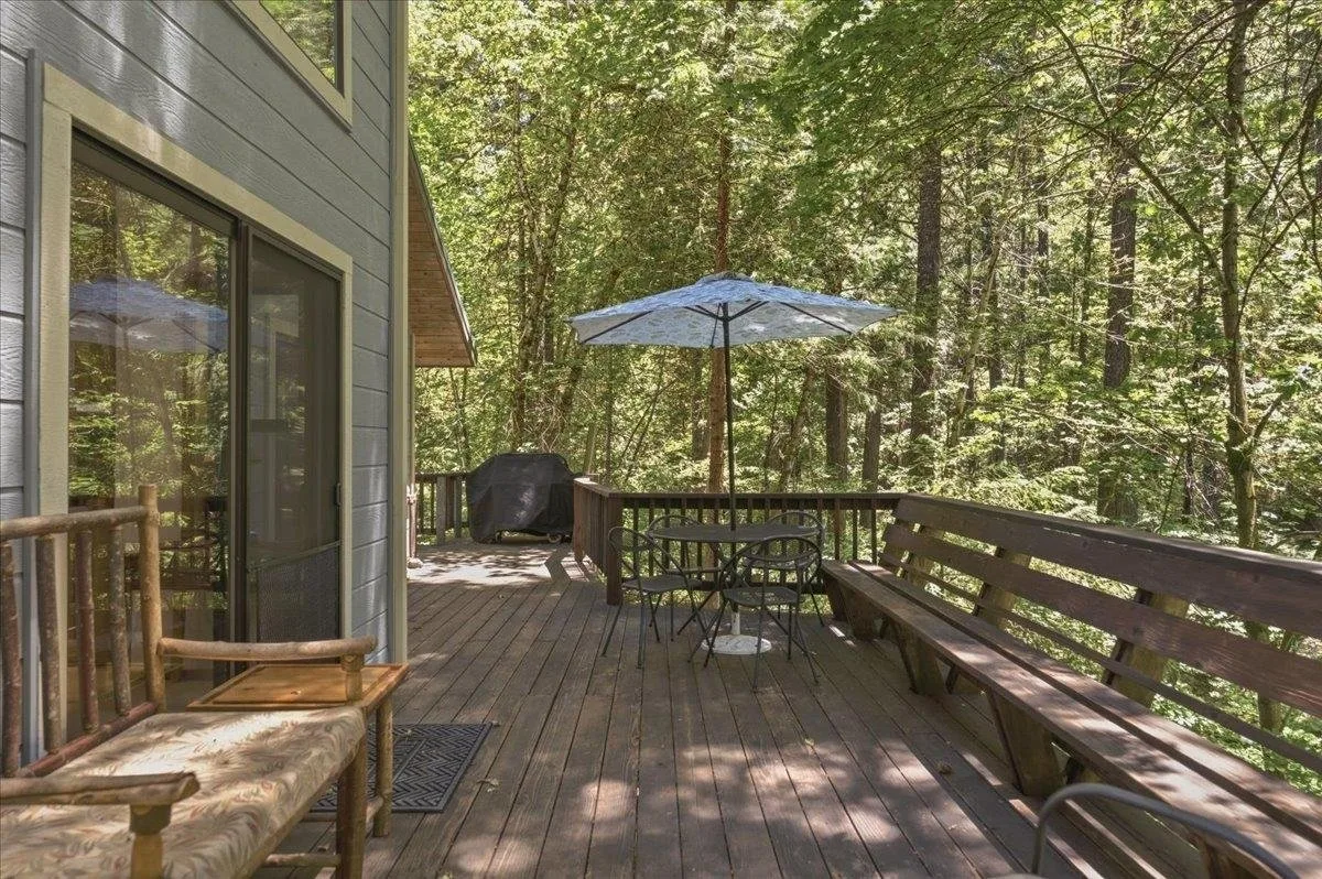 Outdoor space at 20929 Fall Creek Rd, Castella — 1 of 4