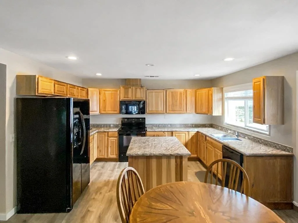 907-909 Ball Mountain Little Shasta Rd, Montague — view 12 of 12