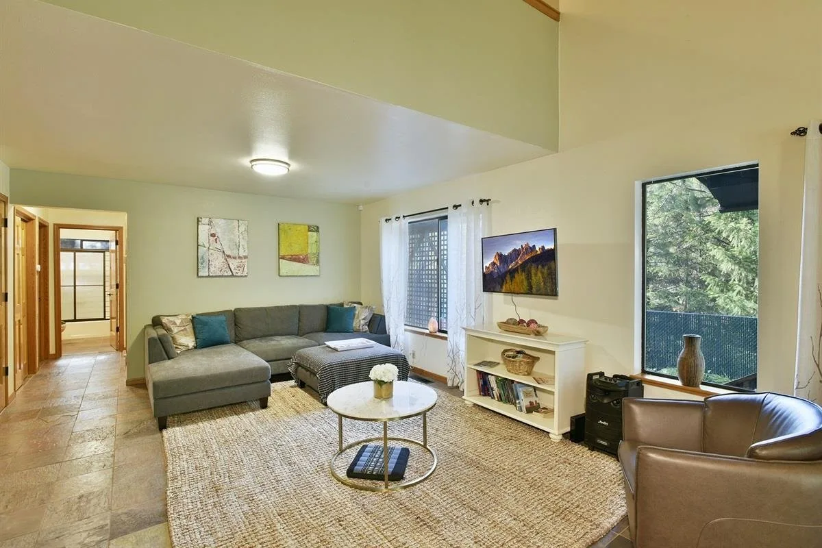 4000 Timber Dr, Dunsmuir — view 7 of 12