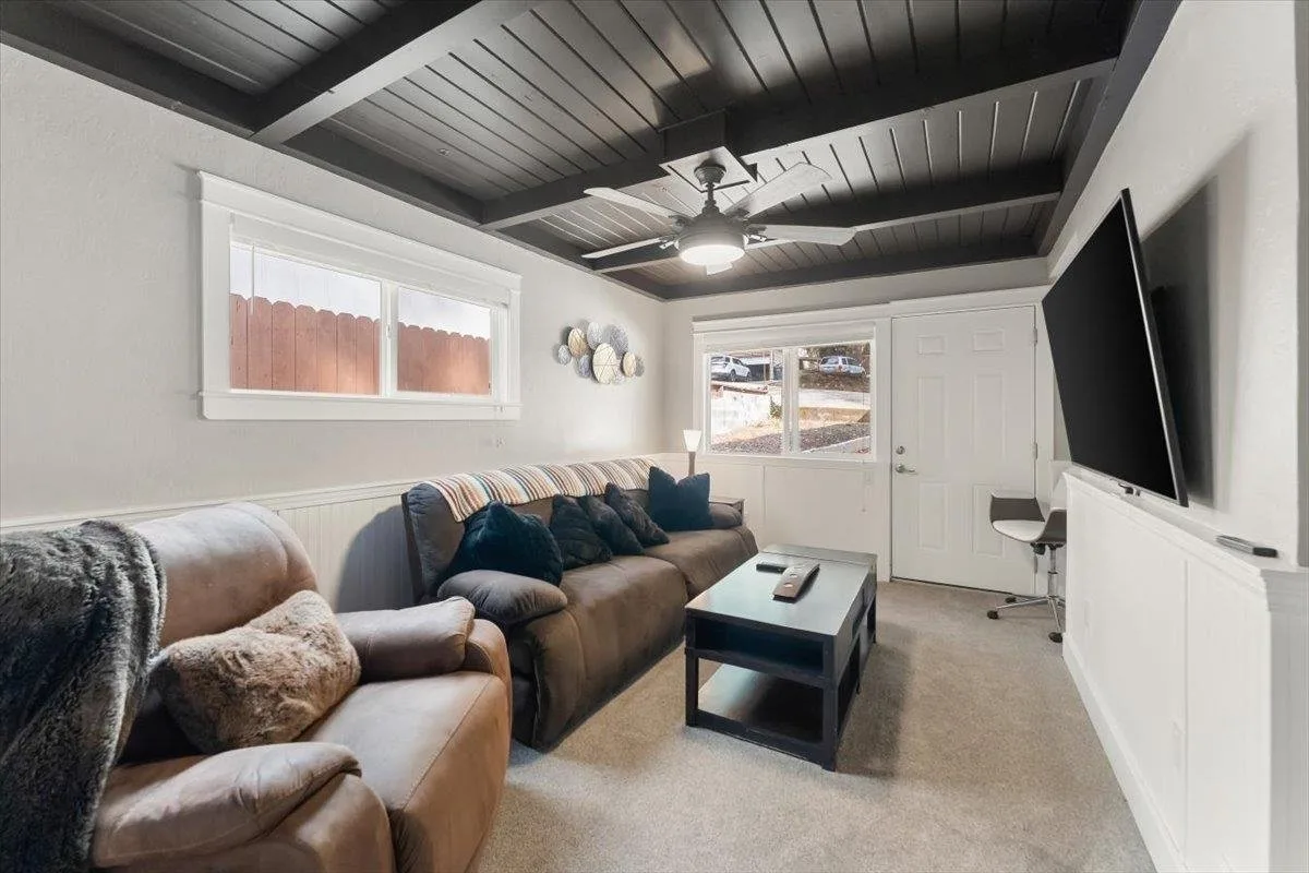 4310 Buckboard Ln, Dunsmuir — view 10 of 12